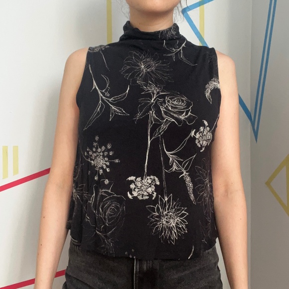 Babaton Sleeveless Flower Print Top - Picture 1 of 4